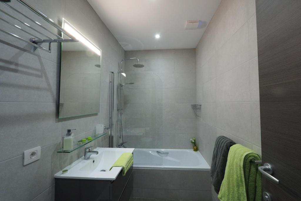 Private Apartment With Mountain And Sea Views, La Asomada, Lanzarote 蒂亚斯 外观 照片
